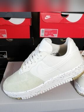 NIKE AIR FORCE1 CARTER WOMEN US SIZE 8.5 GOOD COND